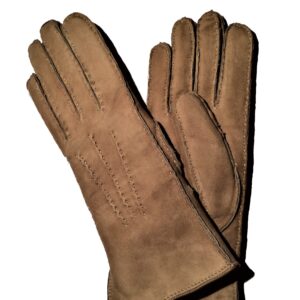 Gants en mouton retourné beige clair. Gants femme non doublé. Modèle Helsinki. Vue face dorsale.