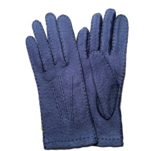 Gants en cuir de pécari bleu. Gants femme non doublés. Modèle Lima. Vue face dorsale.