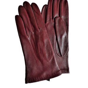 Gants en cuir rouge foncé. Gants doublés soie. Gants femme. Modèle London Westminster. Vue face dorsale.