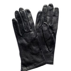 Gants tactile en cuir noir. Gants femme doublés soie. Modèle Bastia. Vue face dorsale.