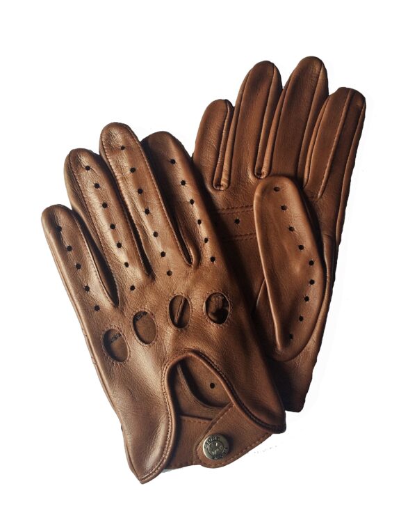 Gants de conduite en cuir d'agneau camel. Gants non doublés. Modèle Flaine. Vue face dorsale.