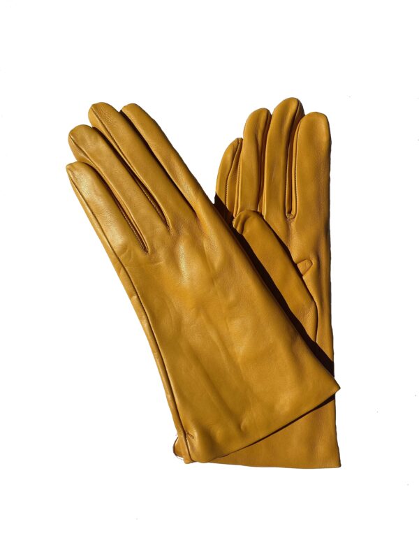 Gants en cuir jaune ocre. Gants doublés cachemire. Gants femme. Modèle Göteborg. Vue face dorsale.