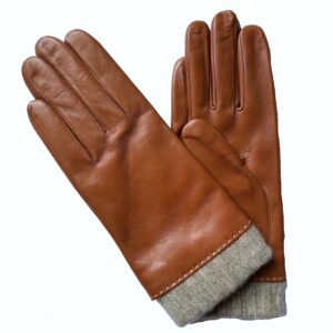 Gants en cuir d'agneau cognac. Gants doublé laine. Gants femme. Vue face dorsale.