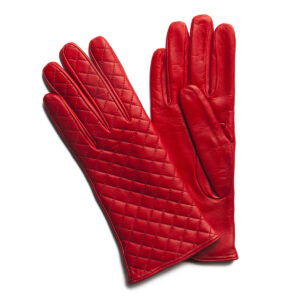 Gants en cuir matelassé rouge. Gants doublés cachemire. Gants femme. Modèle Lyon. Vue face dorsale.