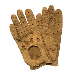 Gants en cuir de pécari. Gants de conduite en pécari moutarde. Gants non doublé. Gants Gants en cuir de pécari. Gants de conduite en pécari moutarde. Gants non doublé. Gants homme. Modèle Santiago. Vue face dorsale.