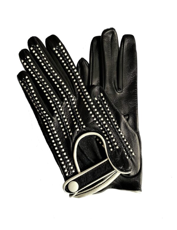 Gants courts noir en cuir de conduite pour femme. Modèle Spa. Vue de face.