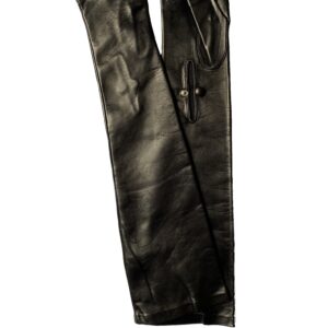MITAINES-CUIR-LONGUES-SANS-DOIGTS-DOUBLURE-SOIE-NOIR-FEMME-MODELE-PALERME-VUE-FACE-ET-OUVERTURE-BOUTON