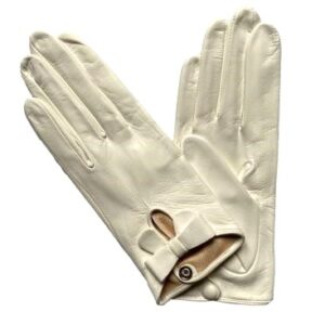 GANTELET-CUIR-BLANC-DOUBLE-SOIE-AVEC-NOEUD-ET-BOUTON-POUR-FEMME-MODELE-AMIENS-GANTS-COURTS-CUIR-VUE-DE-FACE